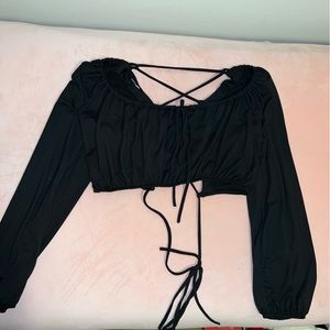 BLACK OPEN BACK LONG SLEEVE CROP TOP